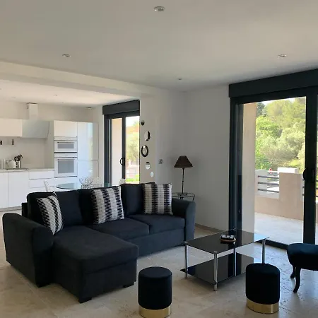 La Tourelle 2 Apartment